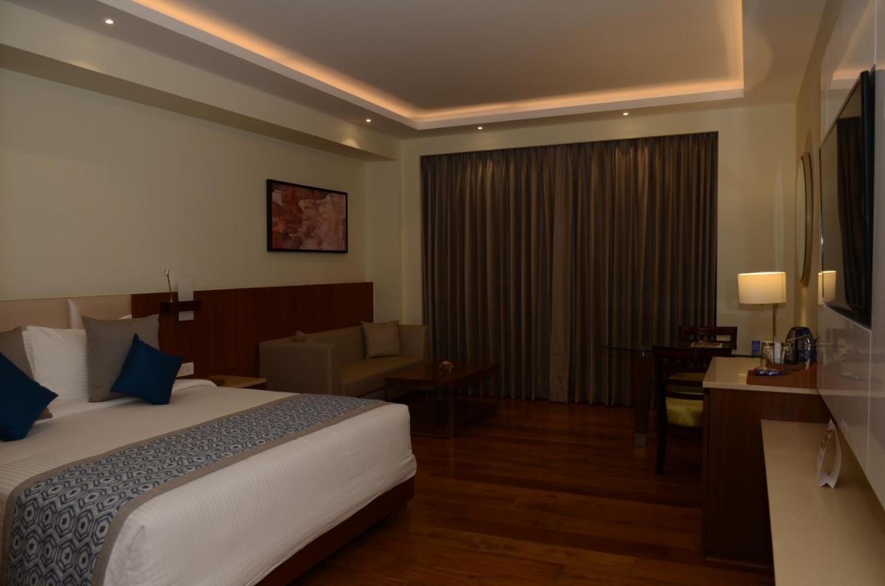 Viraj Sarovar Portico Jammu Exterior foto
